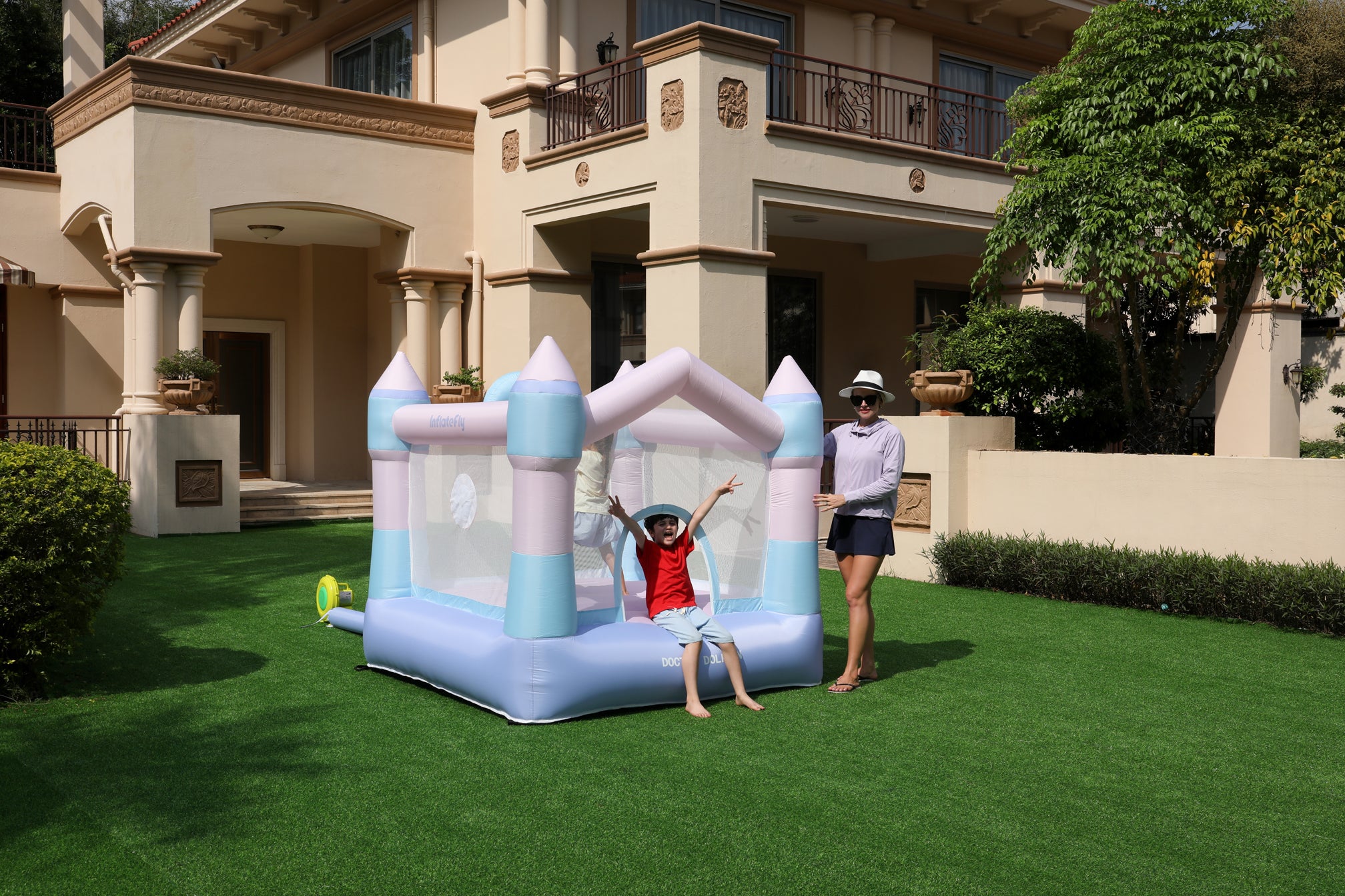 Load video: Inflating Process and Gameplay Demonstration of Dreamy Bounce House Ⅰ
